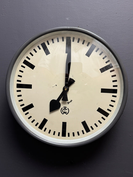 Bauhaus, industrial, vintage industrial, antique, design, designer, interiors, interior design, modern, modernist, post modern, mid century, mid century modern, Czech, Czech design,