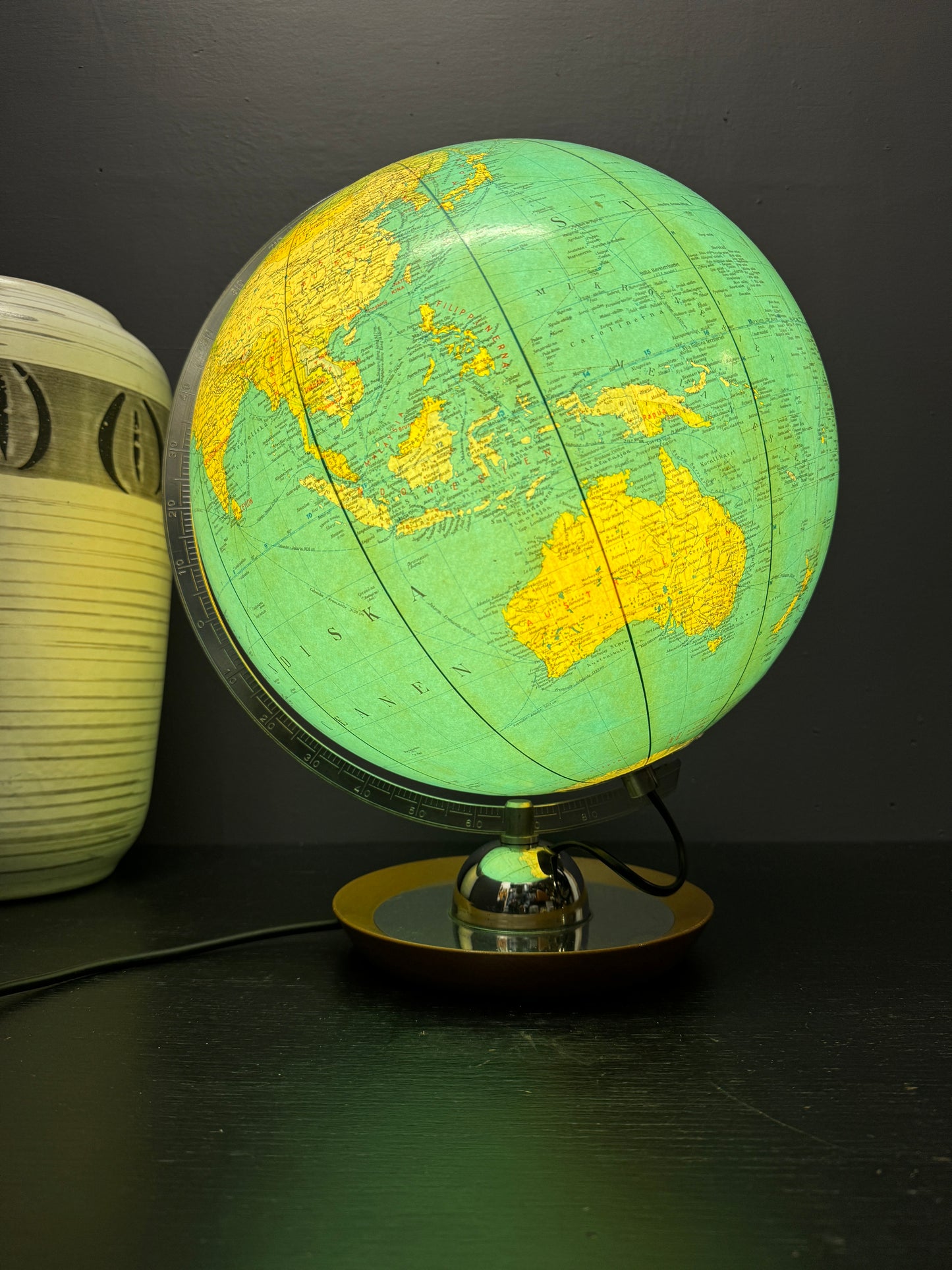 Vintage 1970s German Glass Globe Lamp By JRO Globus Munchen