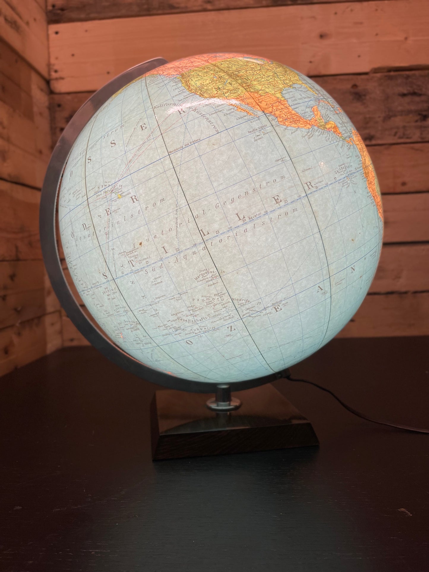 Vintage 1960s Columbus Duo Glass Globe Lamp