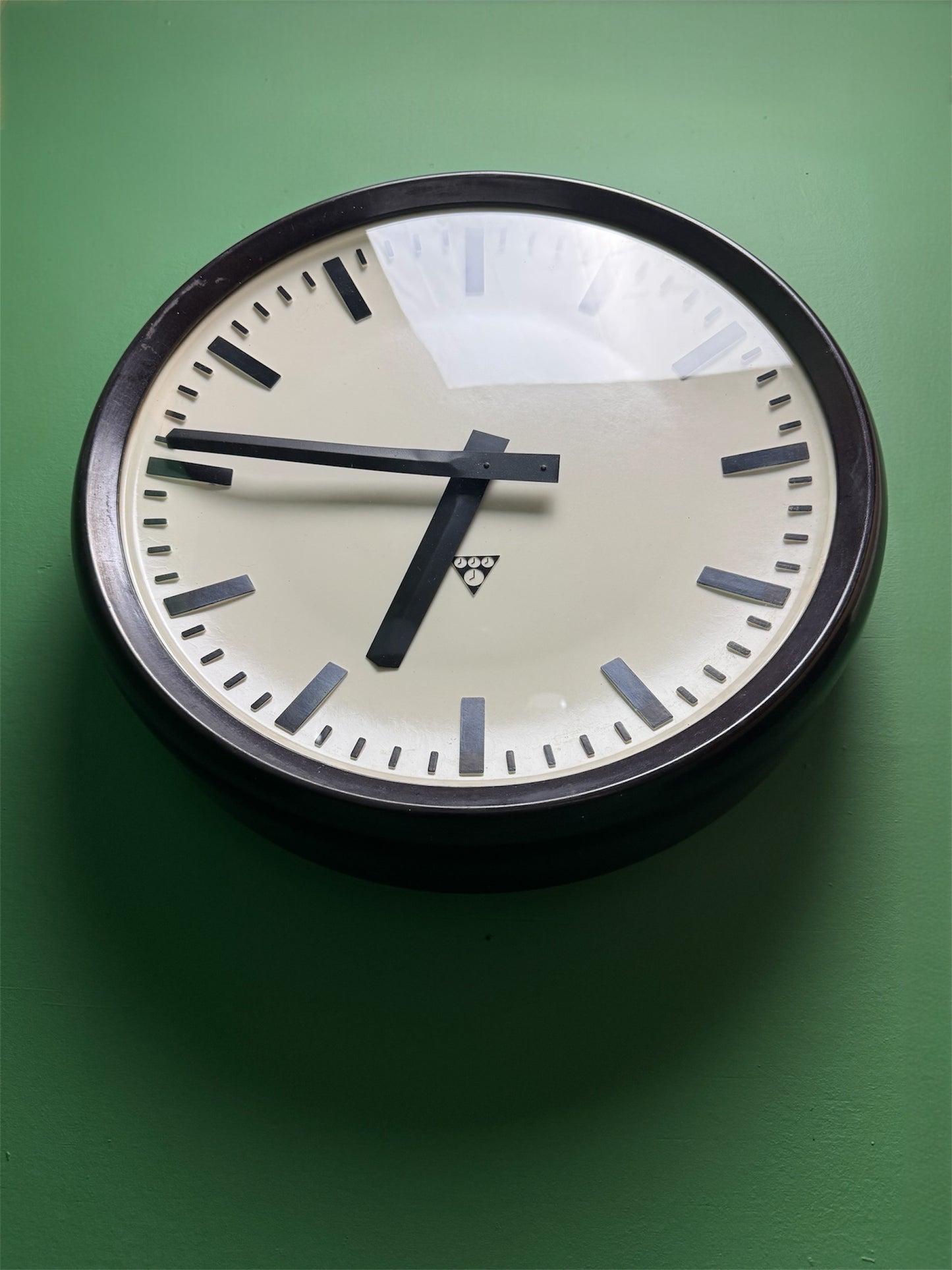 Large Czech 1940s Bakelite Office / Factory Clocks By Pragotron