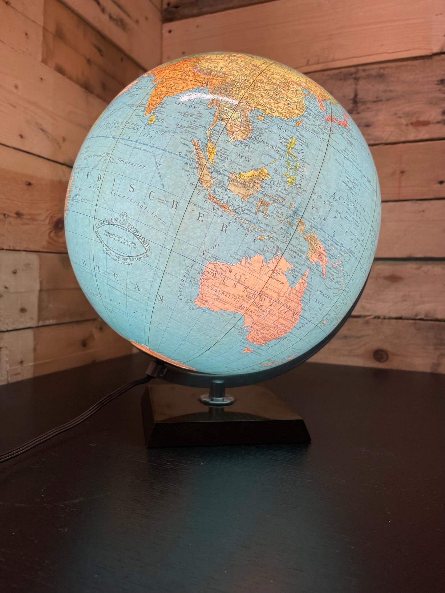 Vintage 1960s Columbus Duo Glass Globe Lamp