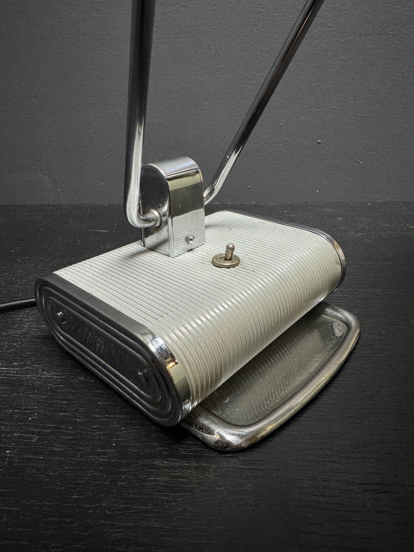 Original 1930s Model No 71 Desk Lamp By Eileen Gray For Jumo