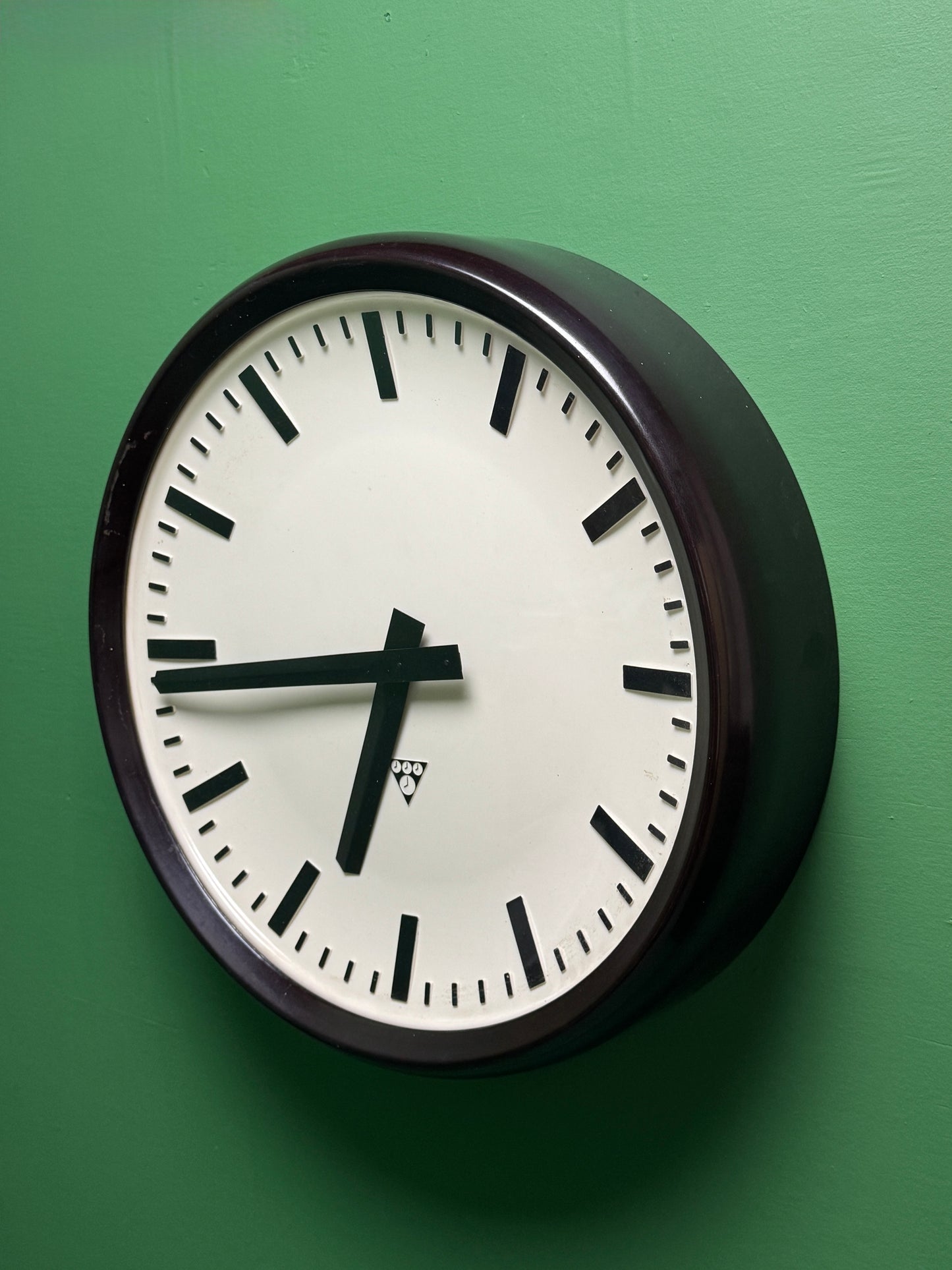 Large Czech 1940s Bakelite Office / Factory Clocks By Pragotron