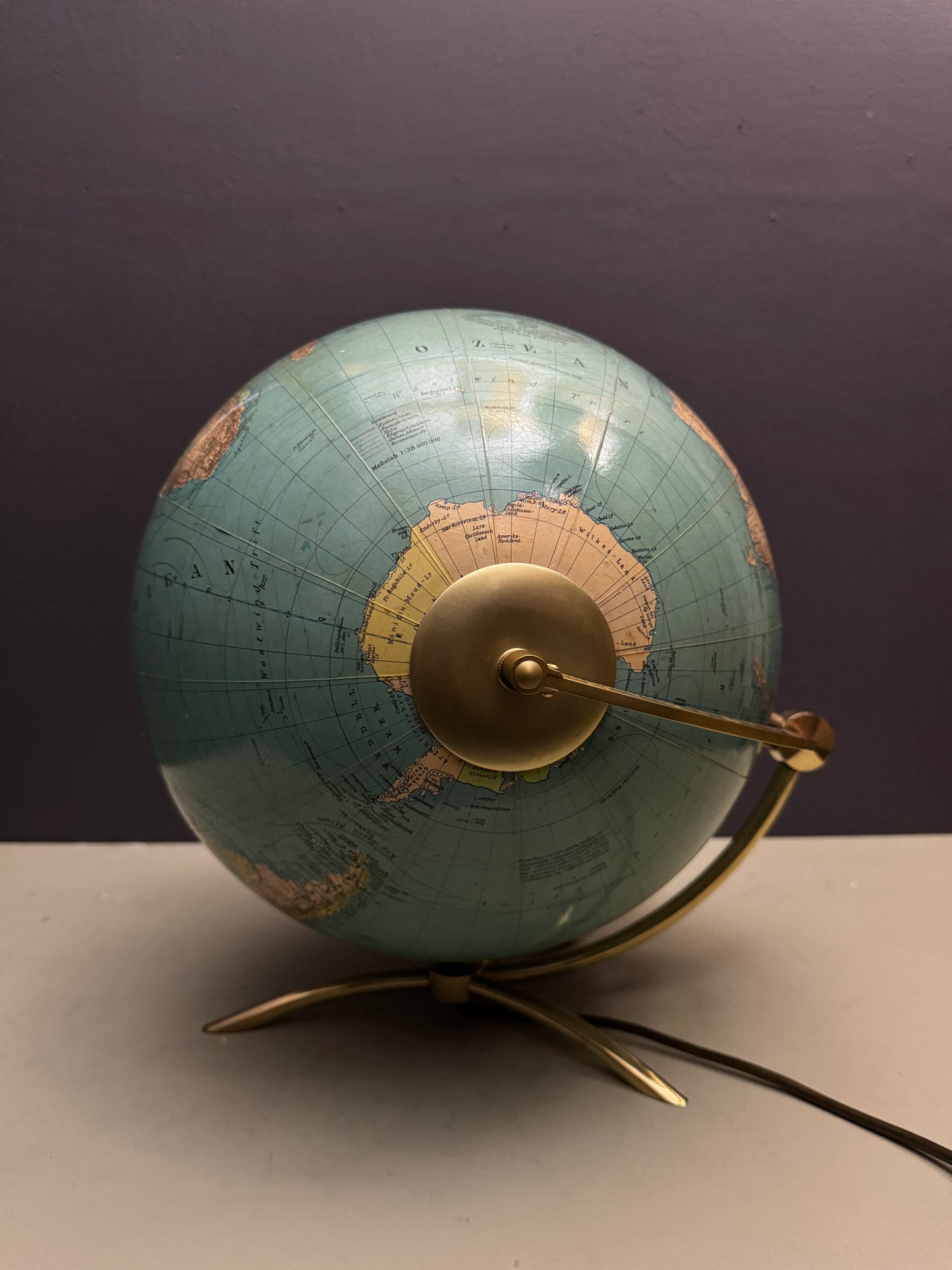 Vintage Rare 1960s Bi Directional Columbus Duo Glass Globe Lamp