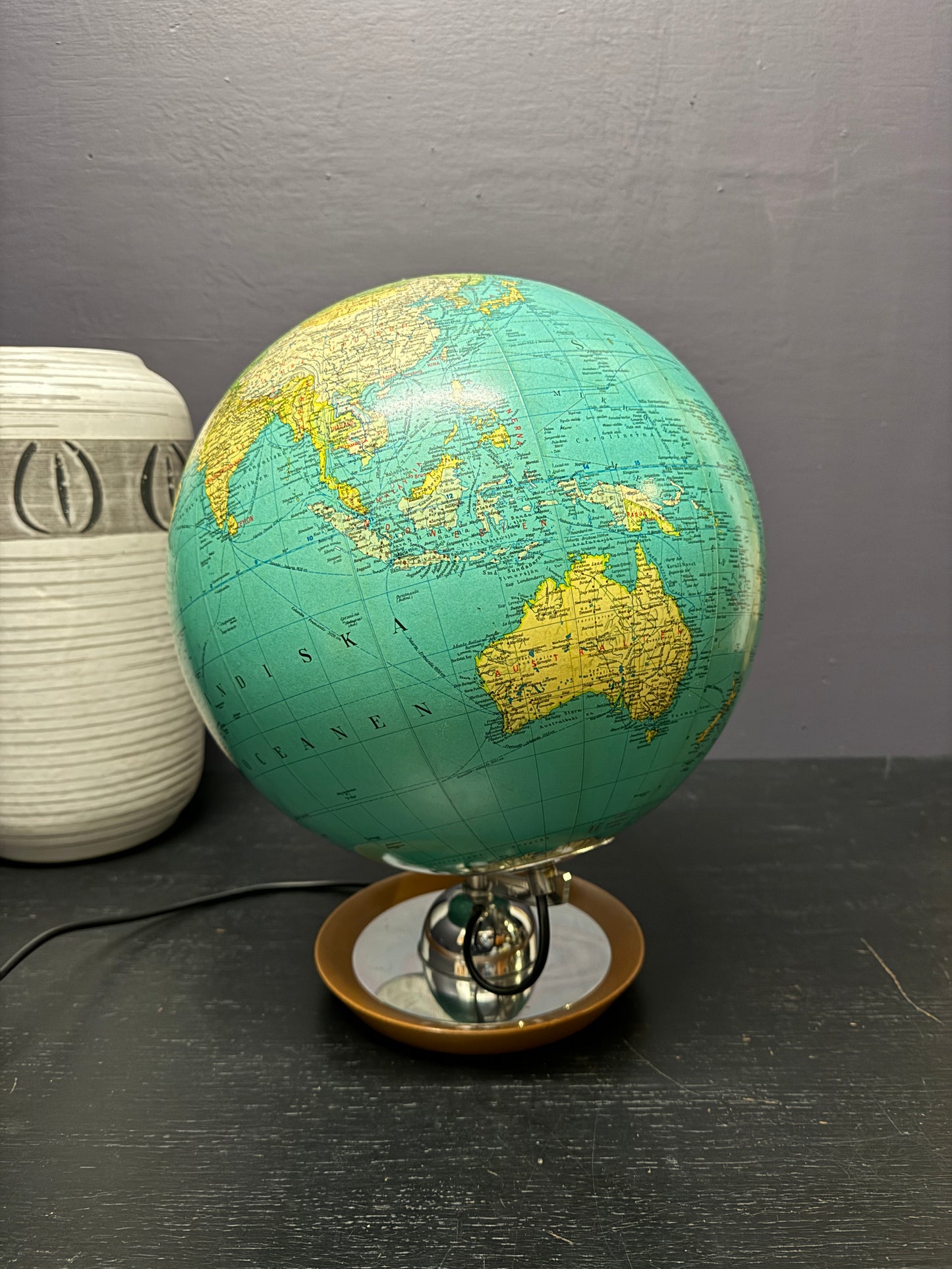 Vintage 1970s German Glass Globe Lamp By JRO Globus Munchen