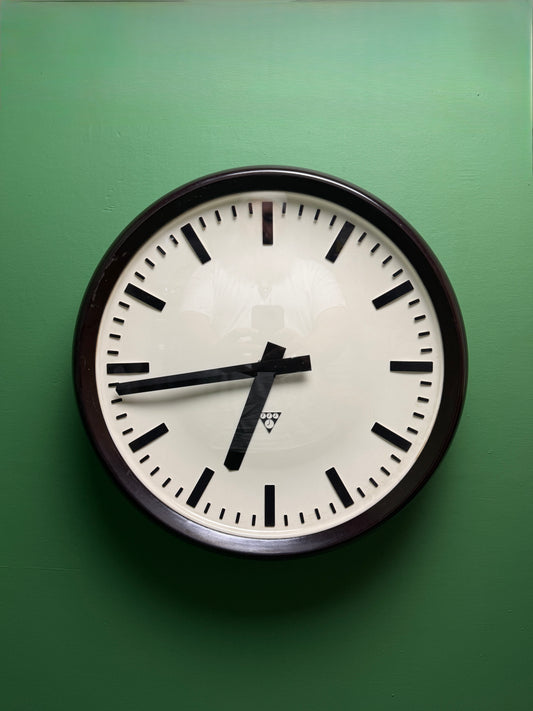 Large Czech 1940s Bakelite Office / Factory Clocks By Pragotron