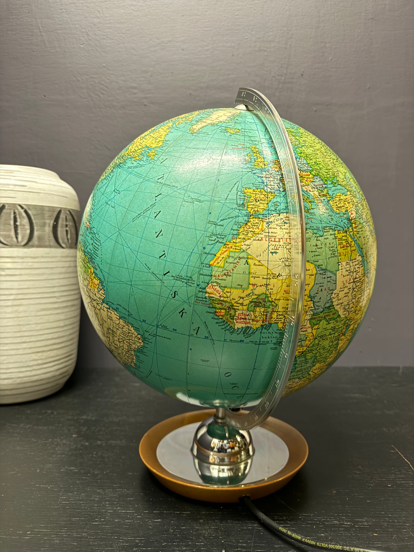 Vintage 1970s German Glass Globe Lamp By JRO Globus Munchen