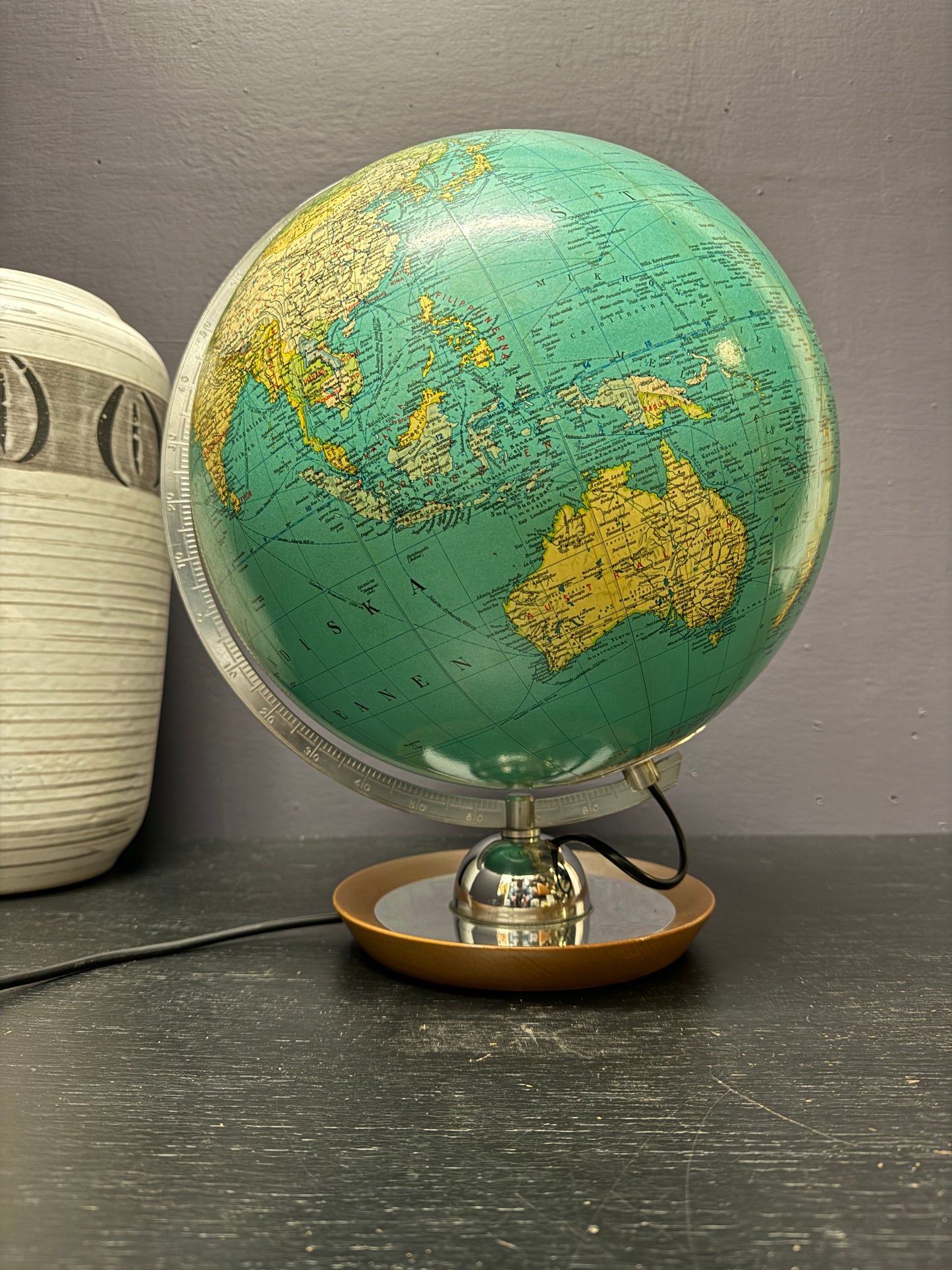 Vintage 1970s German Glass Globe Lamp By JRO Globus Munchen
