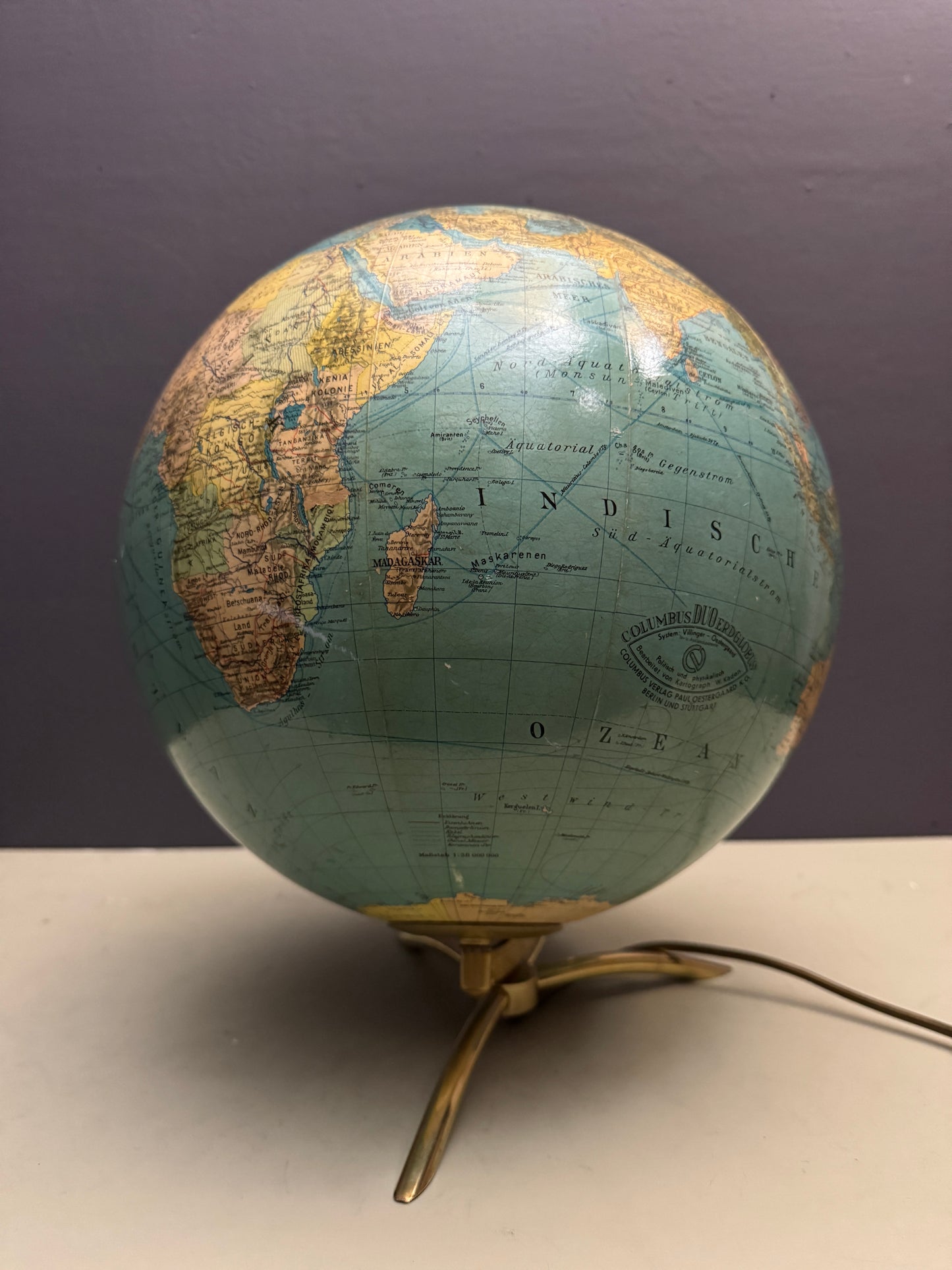 Vintage Rare 1960s Bi Directional Columbus Duo Glass Globe Lamp
