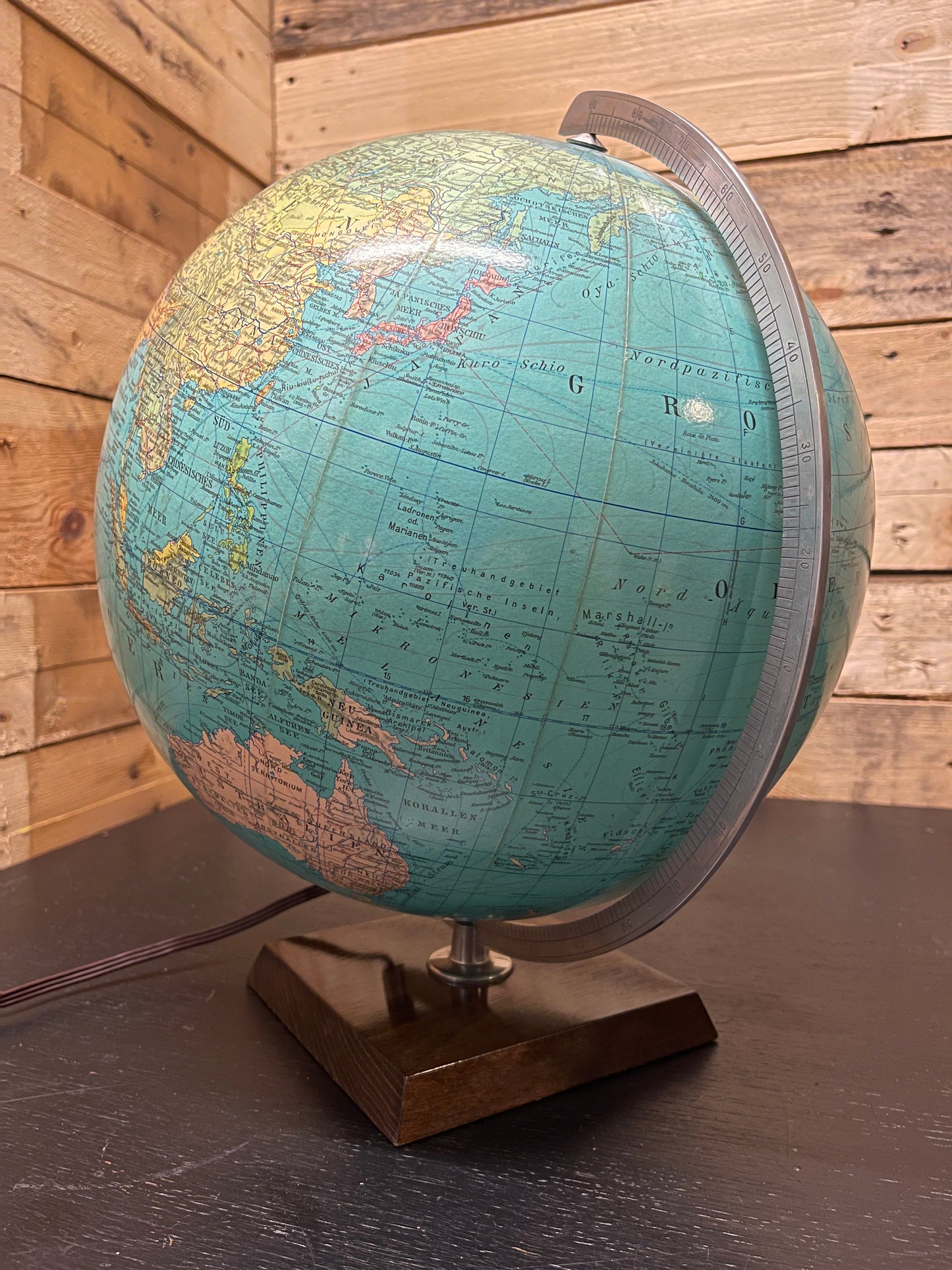 Vintage 1960s Columbus Duo Glass Globe Lamp
