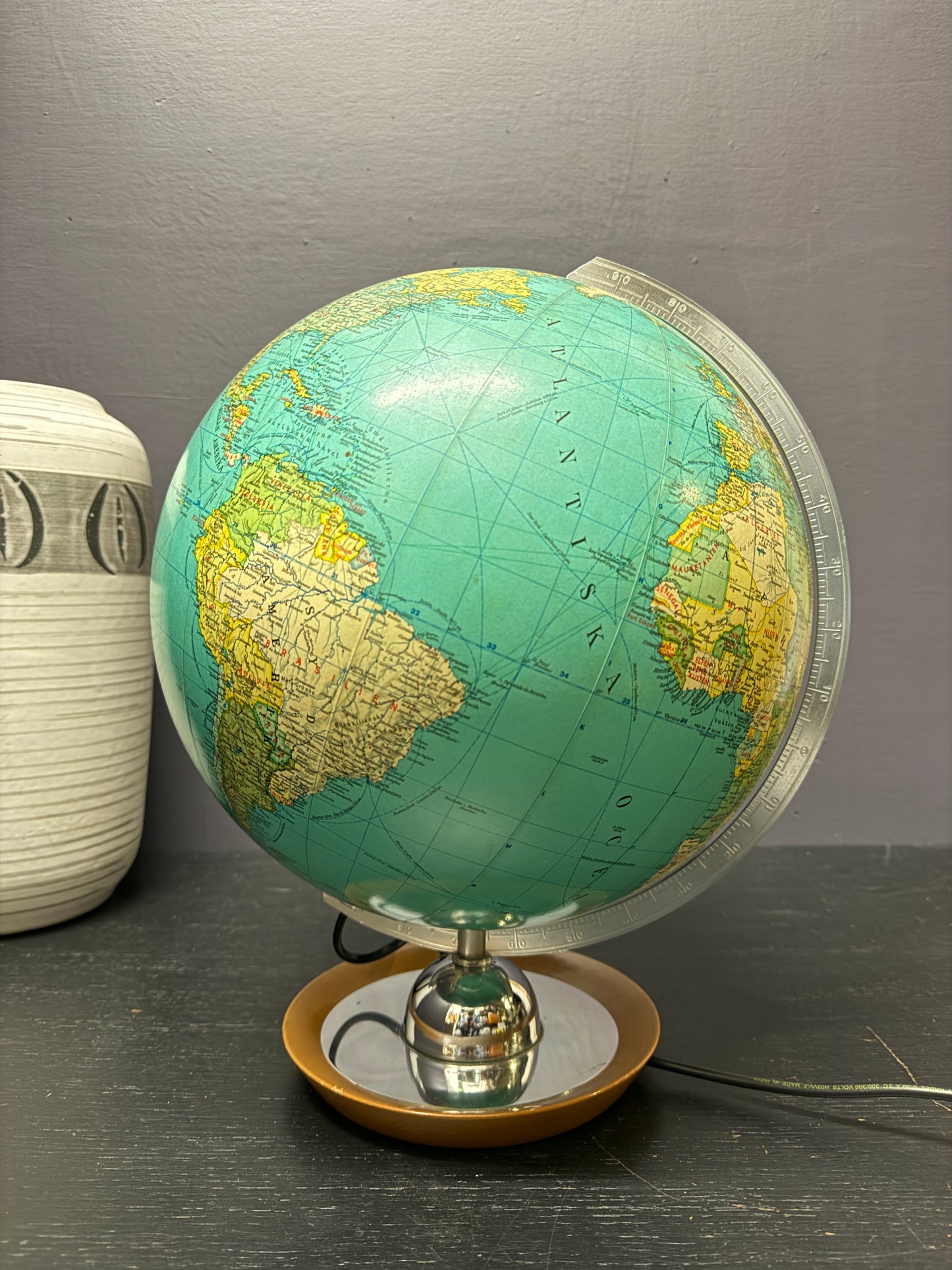 Vintage 1970s German Glass Globe Lamp By JRO Globus Munchen