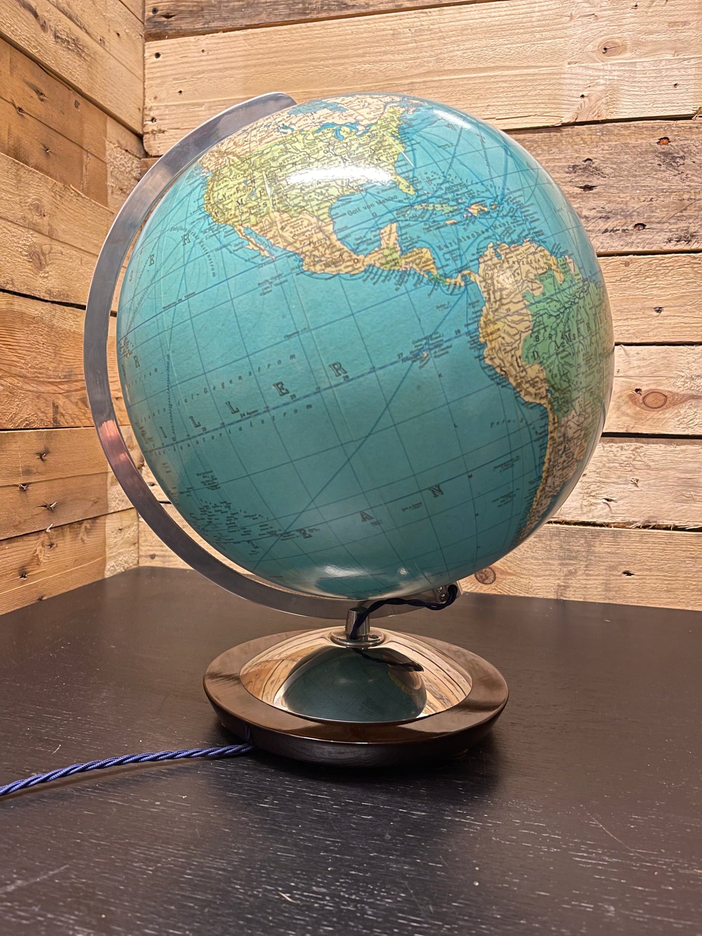 Vintage 1960s Columbus Duo Glass Globe Lamp