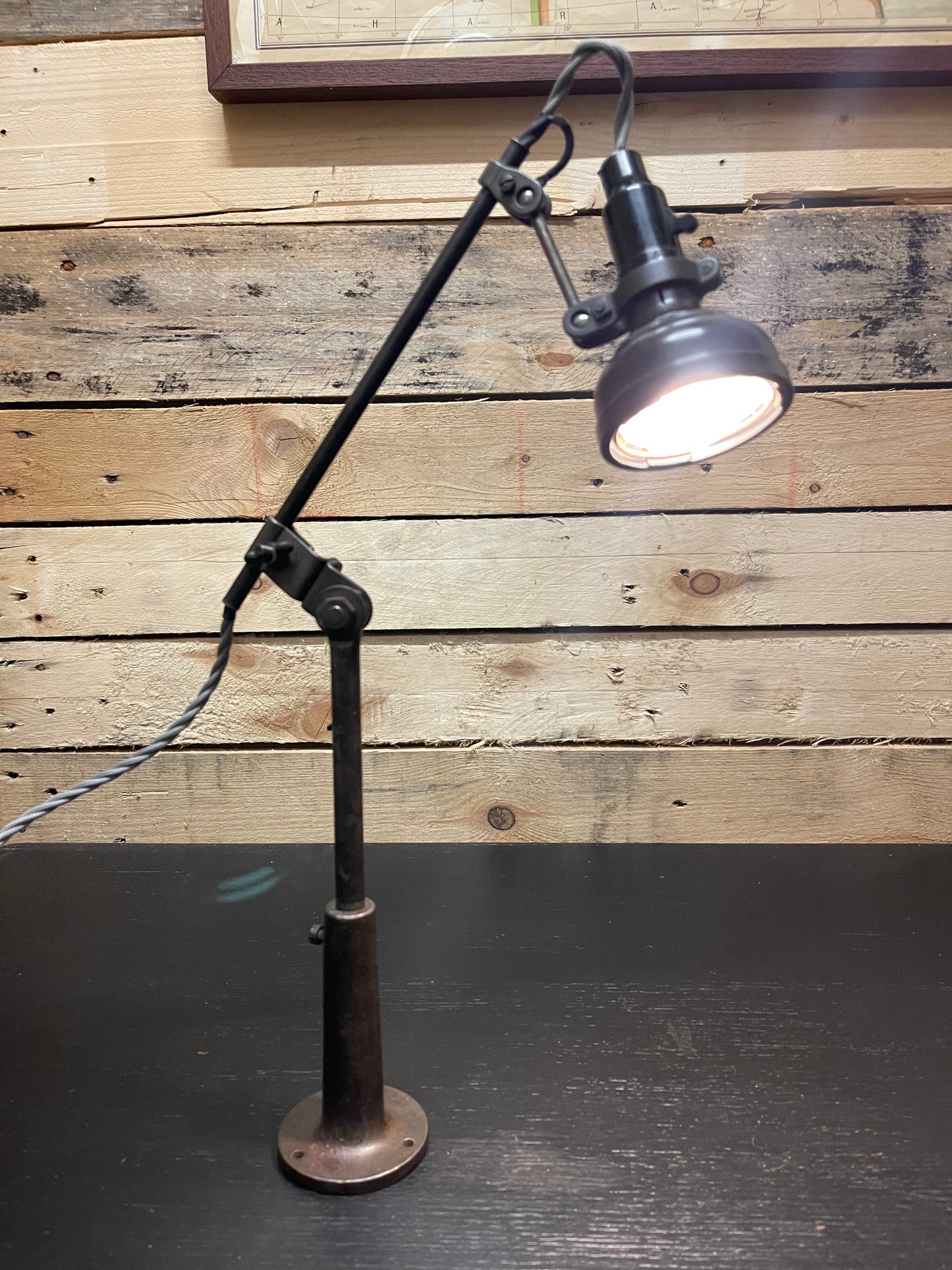 Rare 1920s Singer SPF-2 Sewing Machine Lamp By Simanco