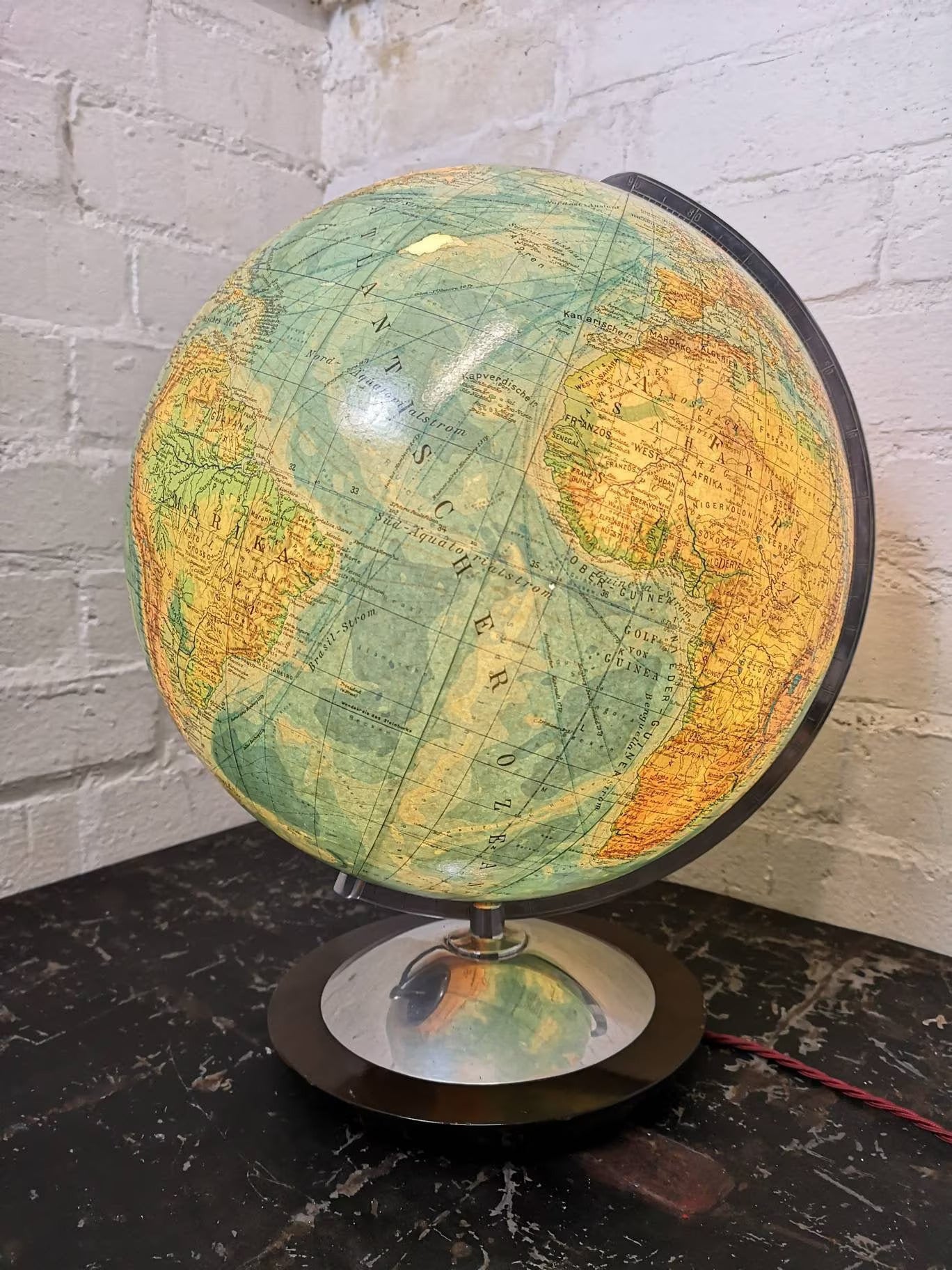 Vintage 1960s Columbus Duo Glass Globe Lamp