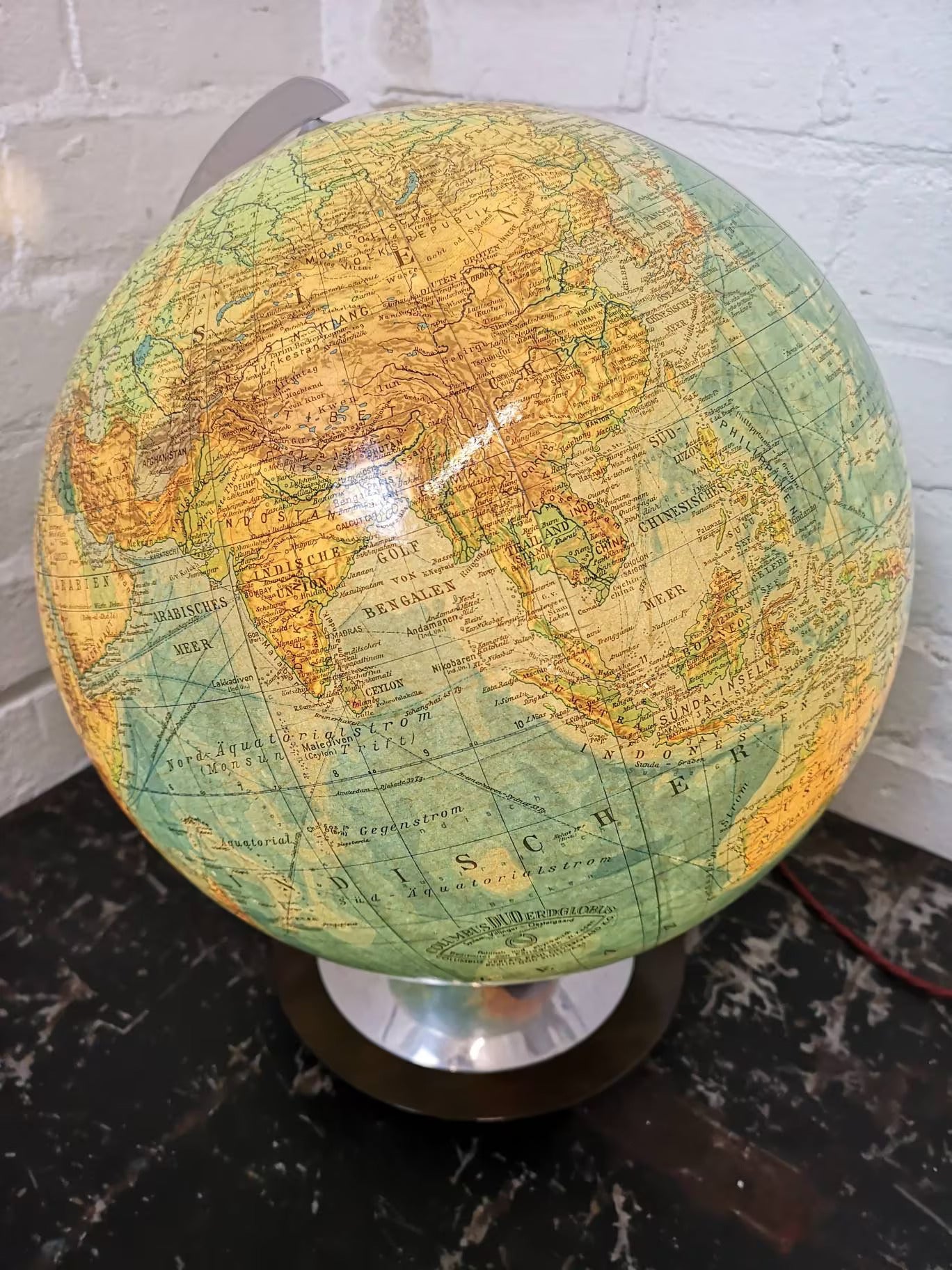 Vintage 1960s Columbus Duo Glass Globe Lamp