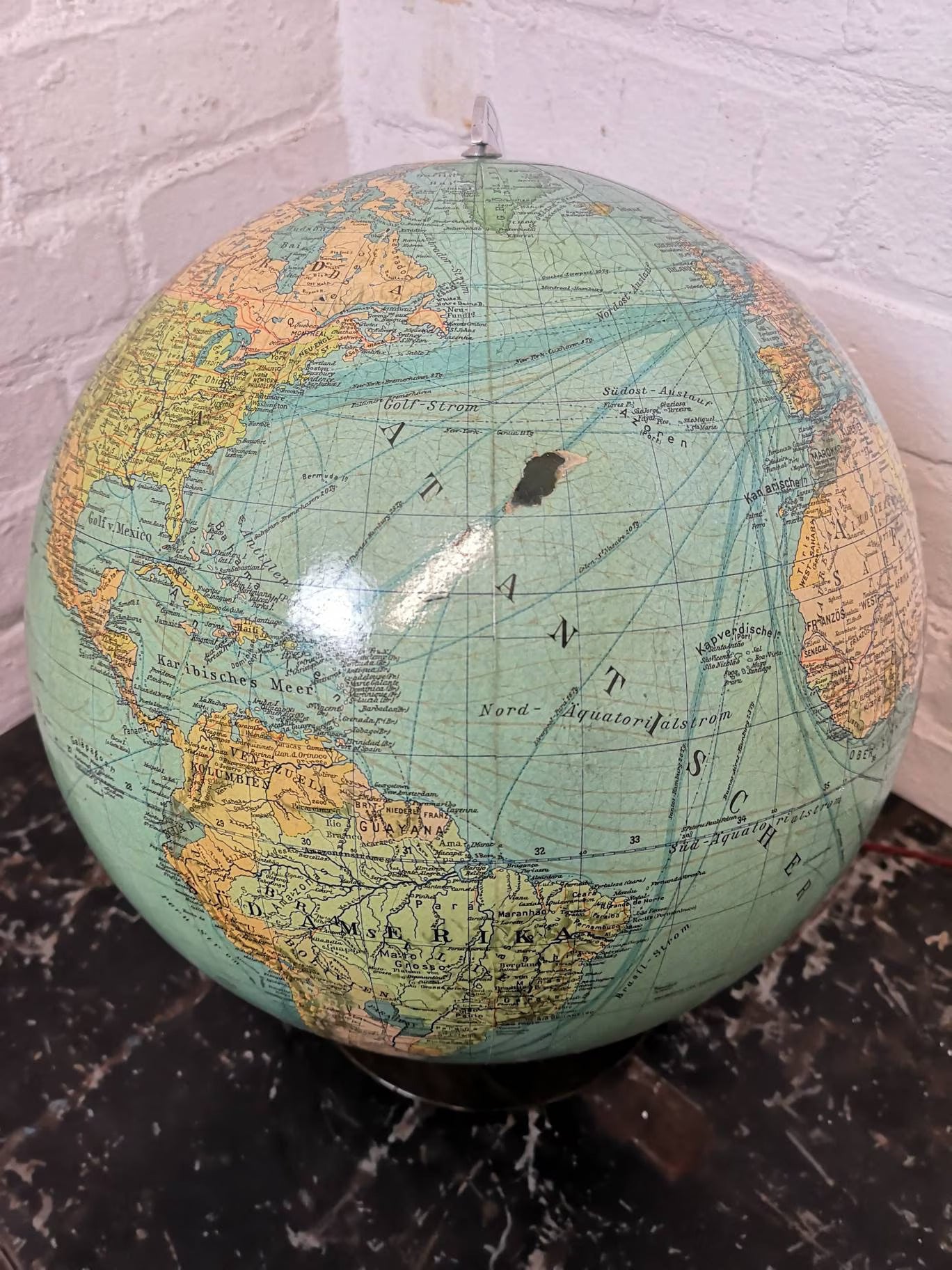 Vintage 1960s Columbus Duo Glass Globe Lamp