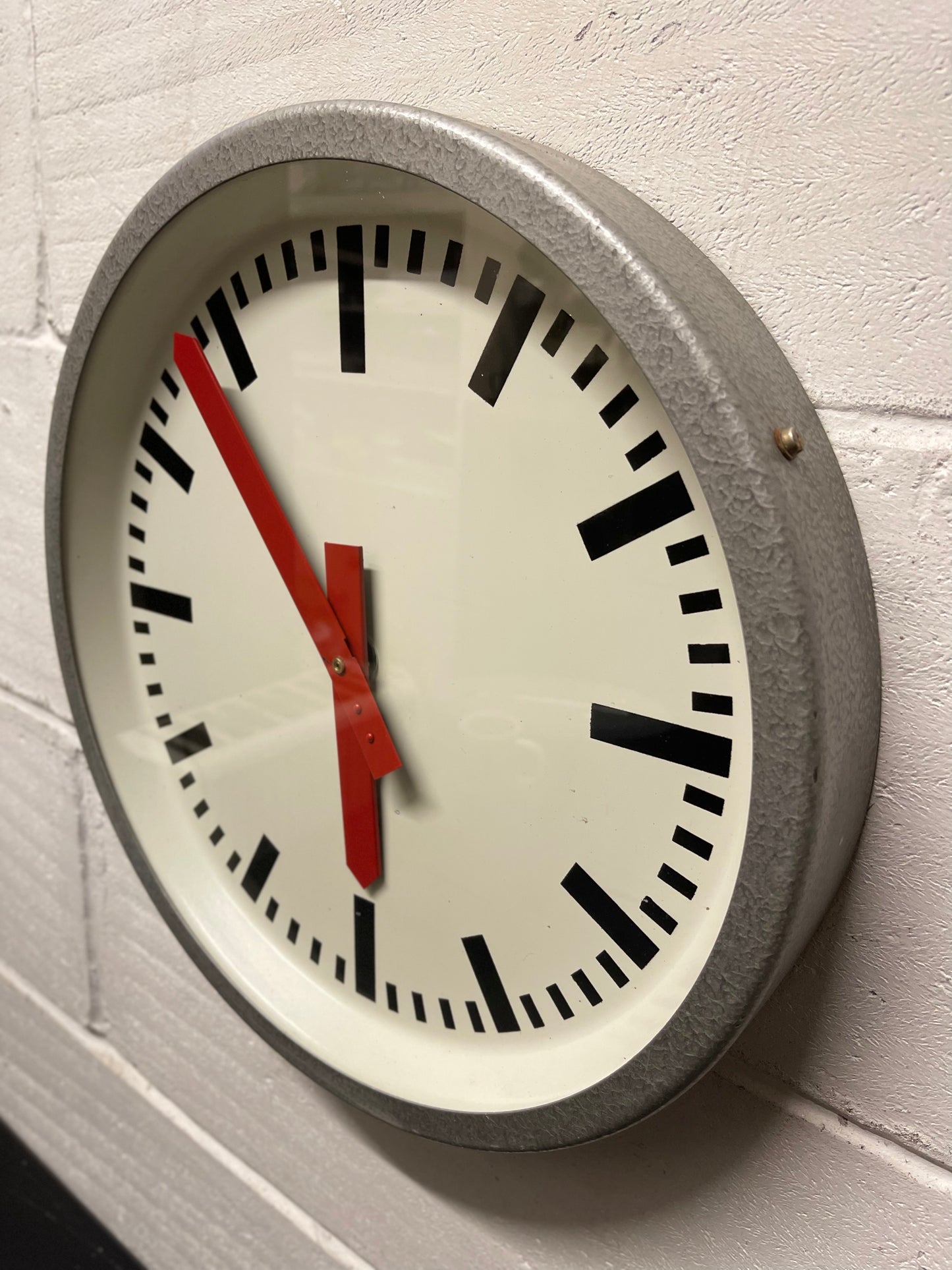 1960s East German Clock By GW ( Geratewerk Liepzig )