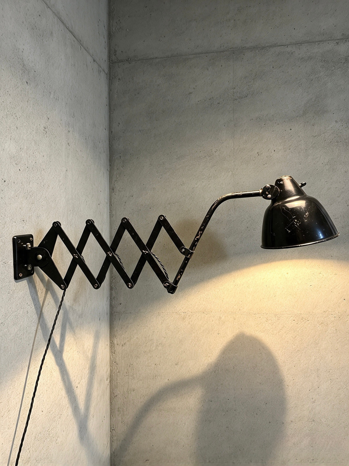1940s Industrial Scissor Lamp By Helo Leuchten