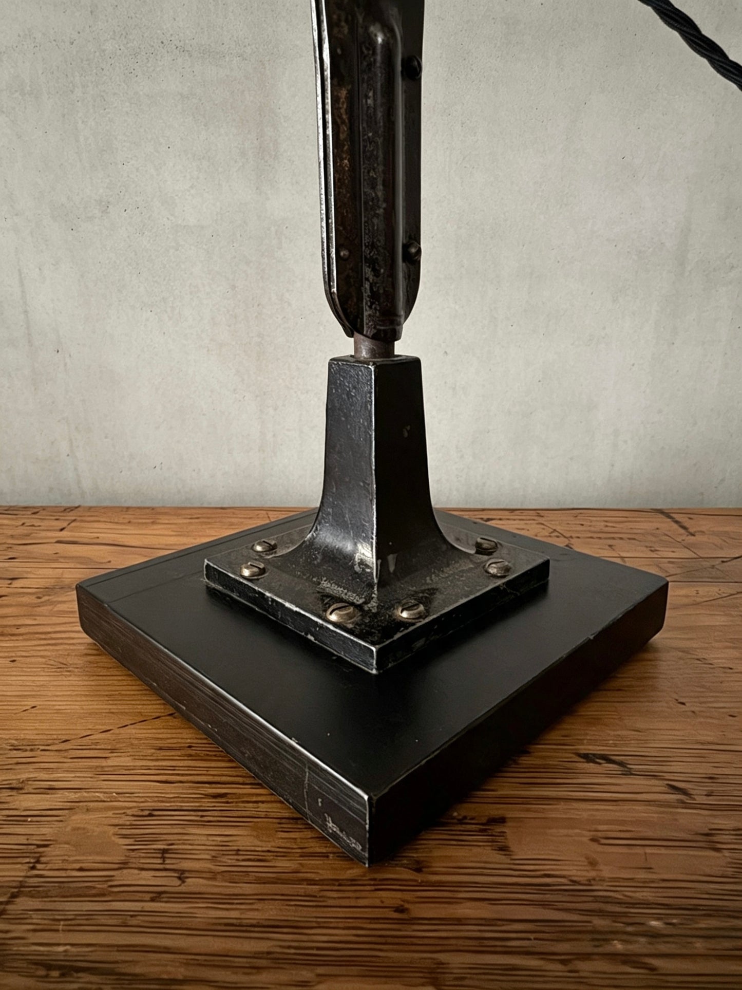 1930s Waligraph Zonalite Task Lamp