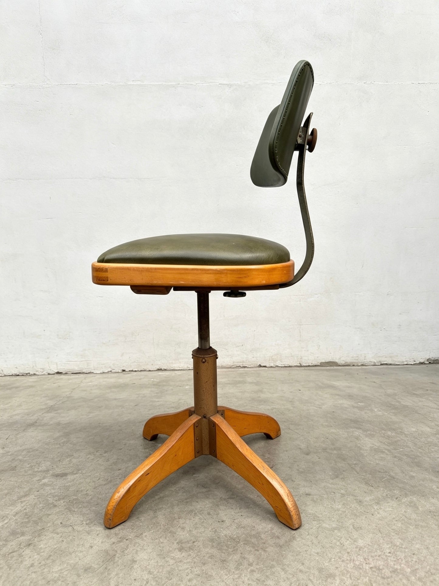1930s Ama Elastik Factory Chair