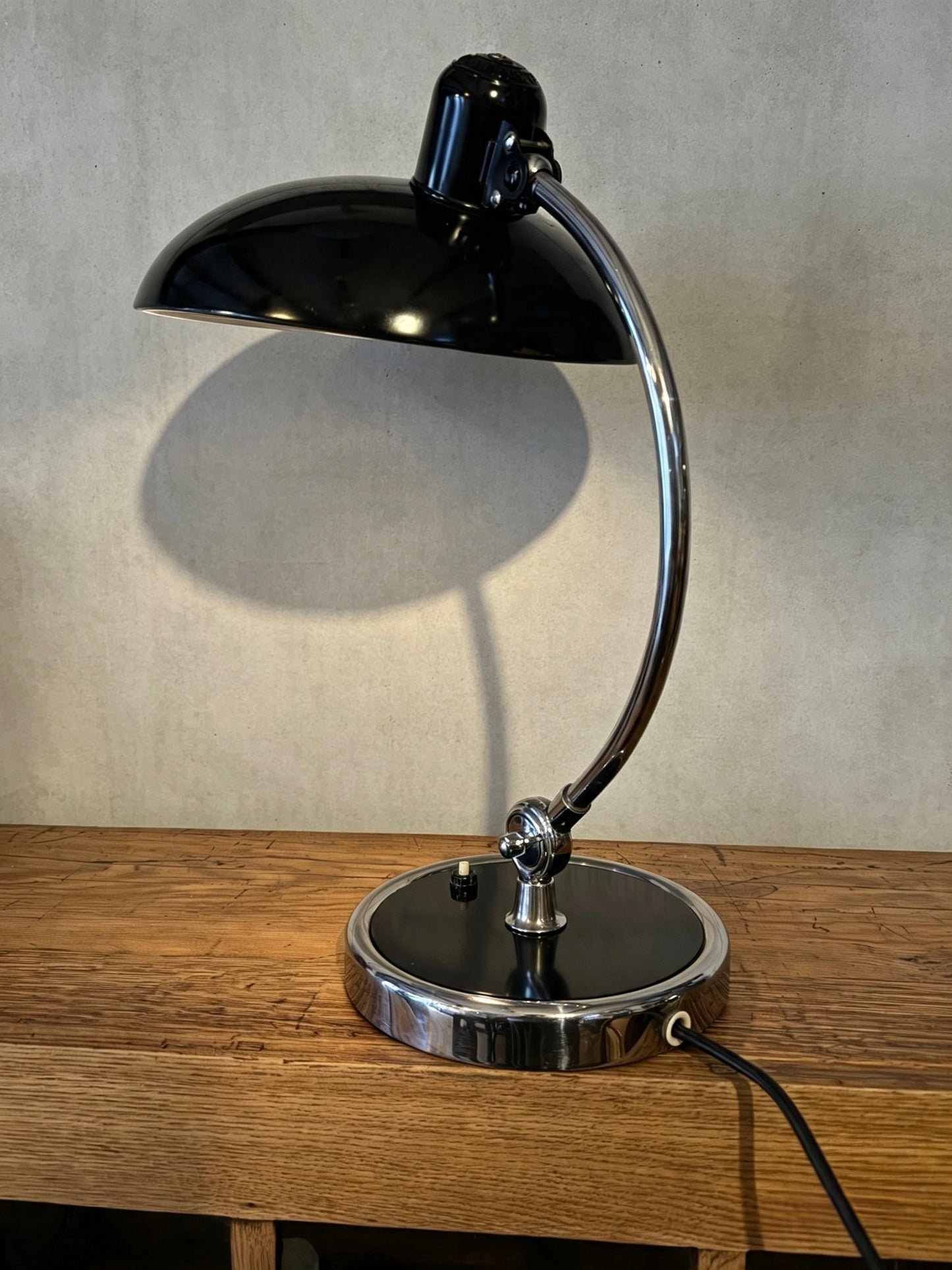 Model 6631 President Table Lamp By Kaiser Idell