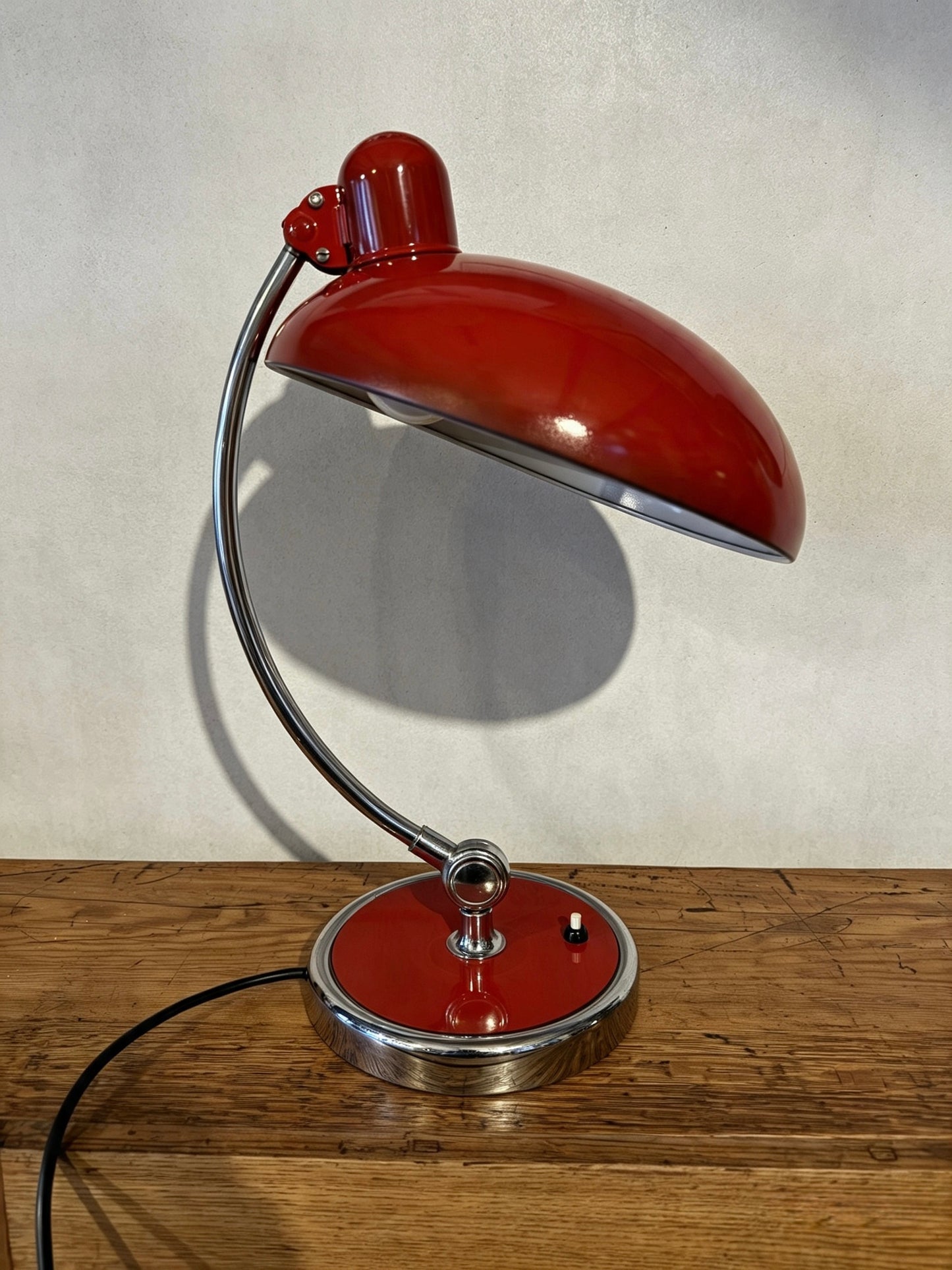 Model 6631 President Table Lamp By Kaiser Idell