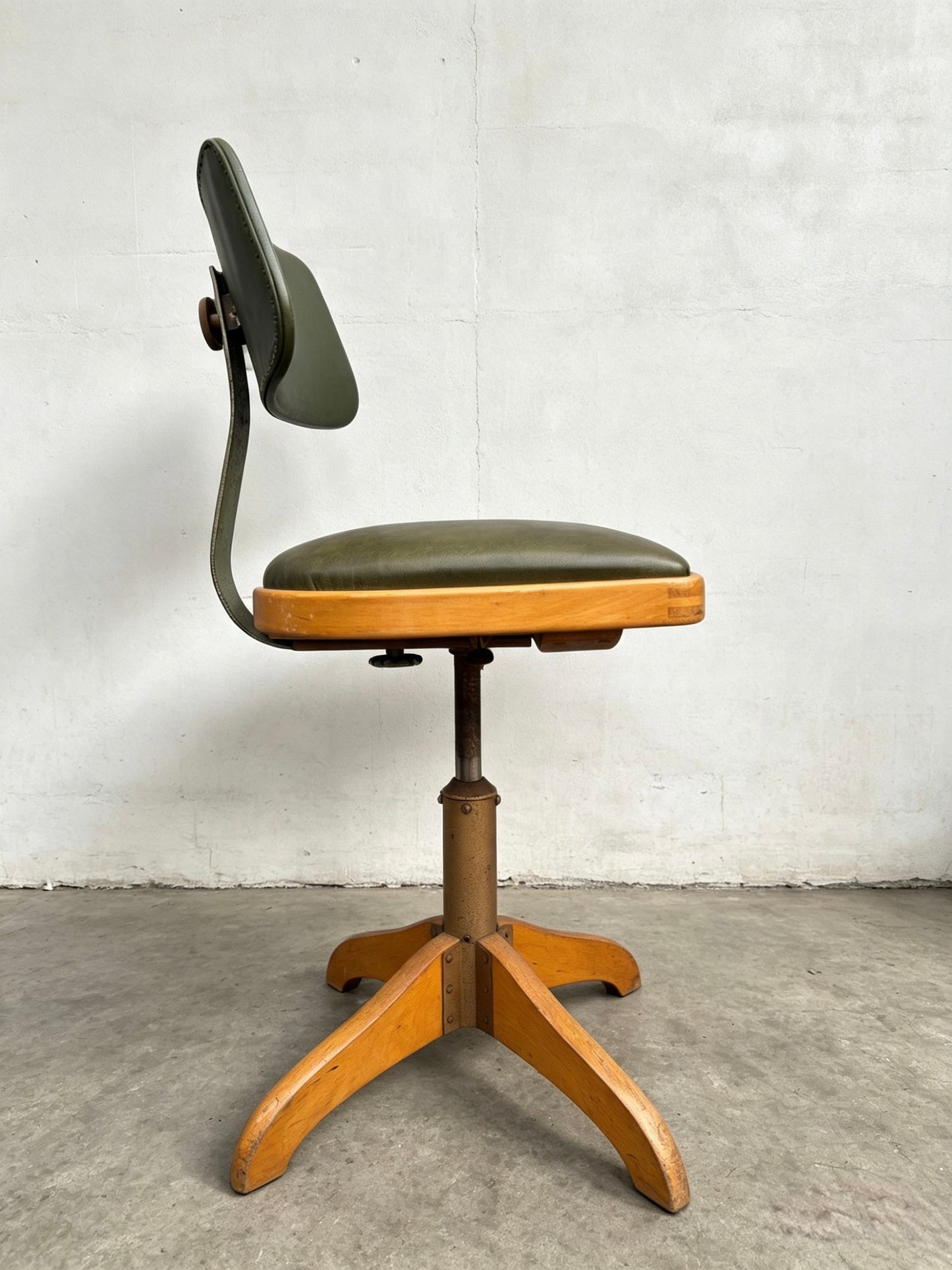 1930s Ama Elastik Factory Chair