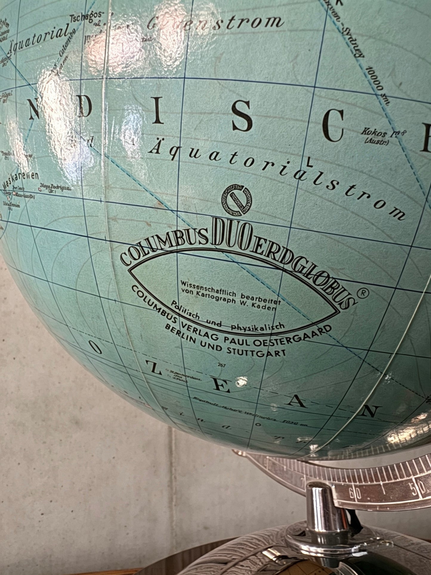 Vintage 1960s German Columbus Duo Glass Globe Lamp