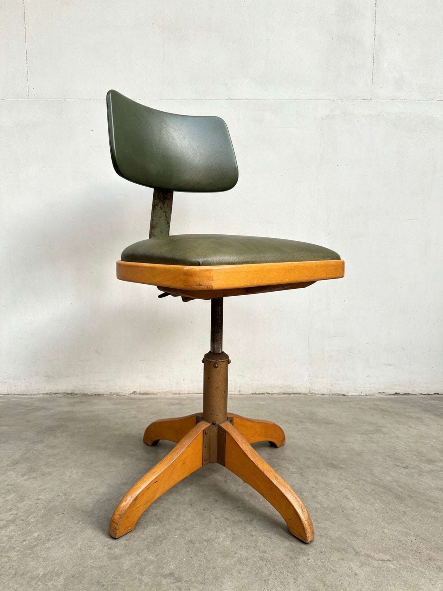 1930s Ama Elastik Factory Chair