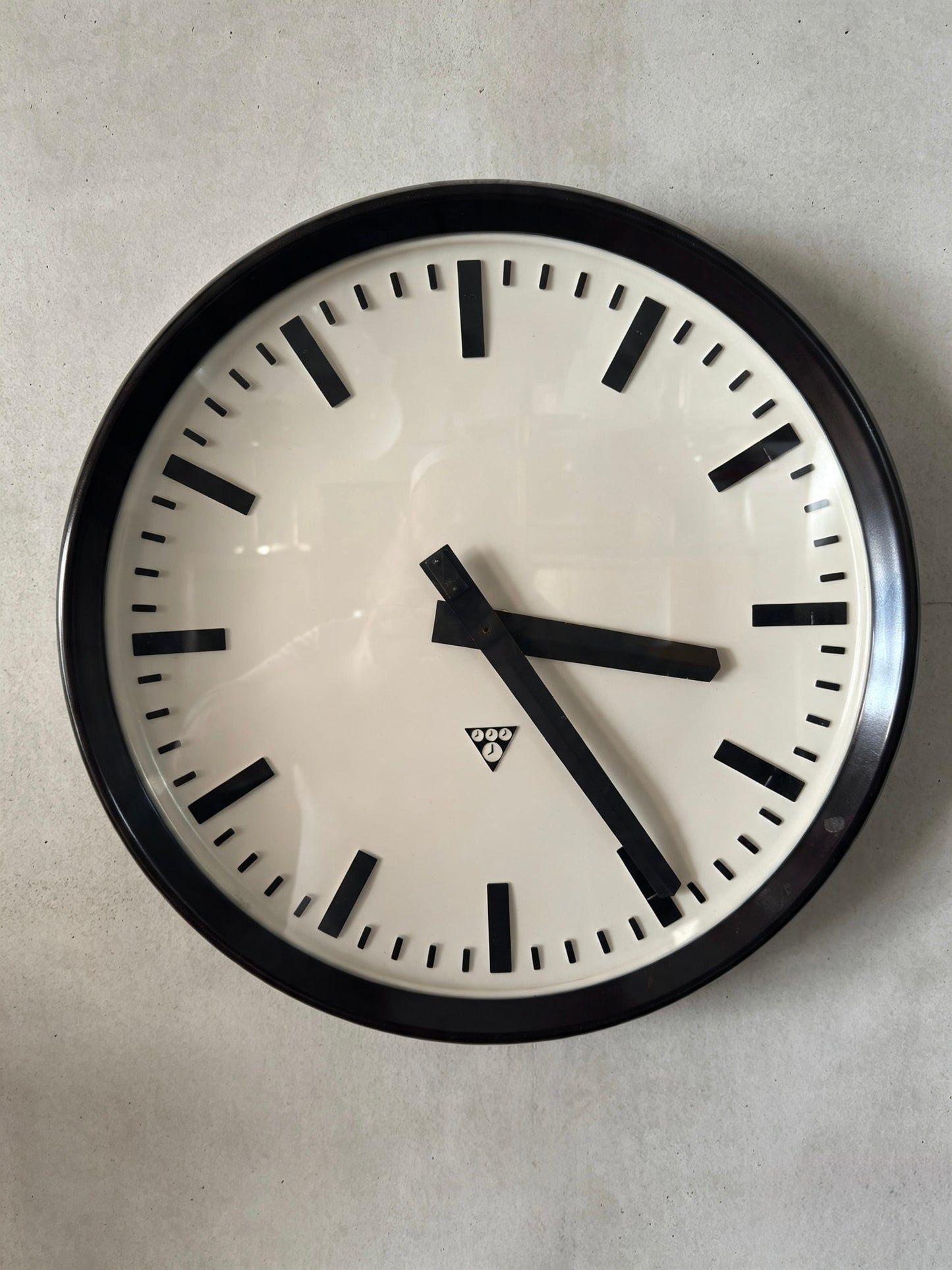 Large Czech 1950s Bakelite Office / Factory Clocks By Pragotron