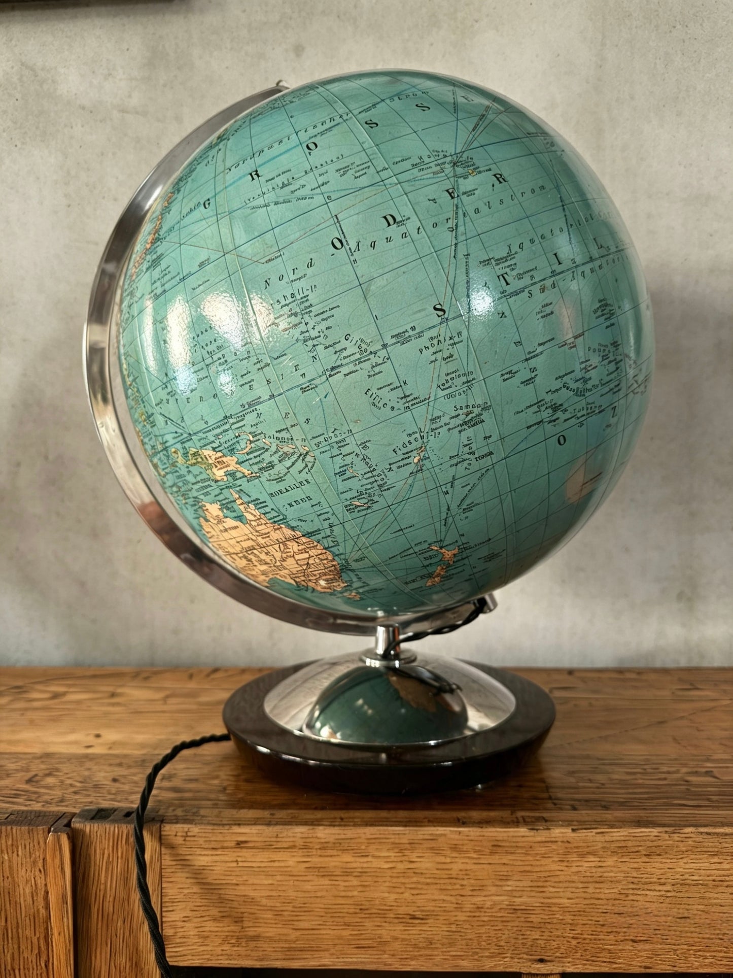 Vintage 1960s German Columbus Duo Glass Globe Lamp