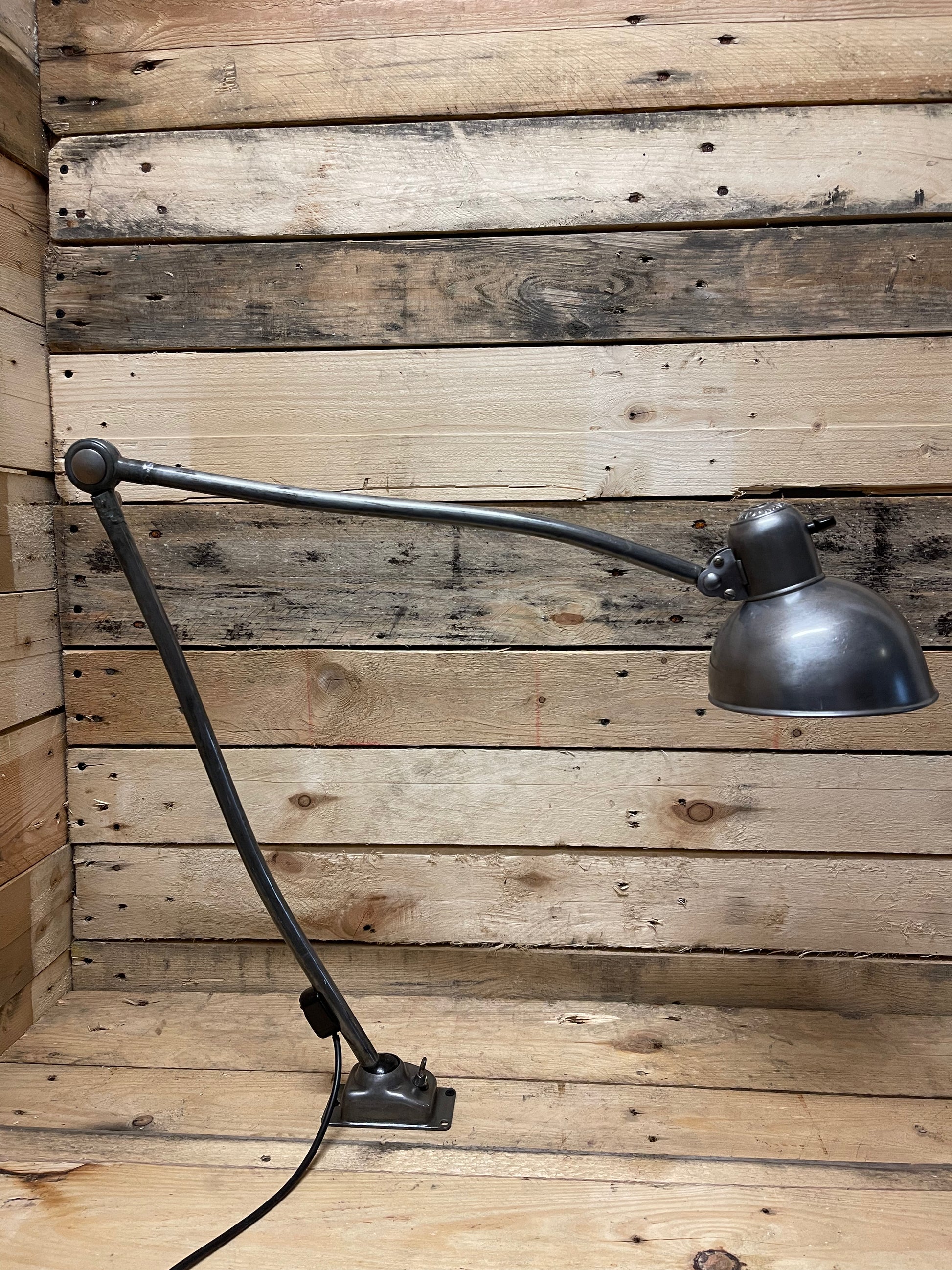 Architects lamp with deals base