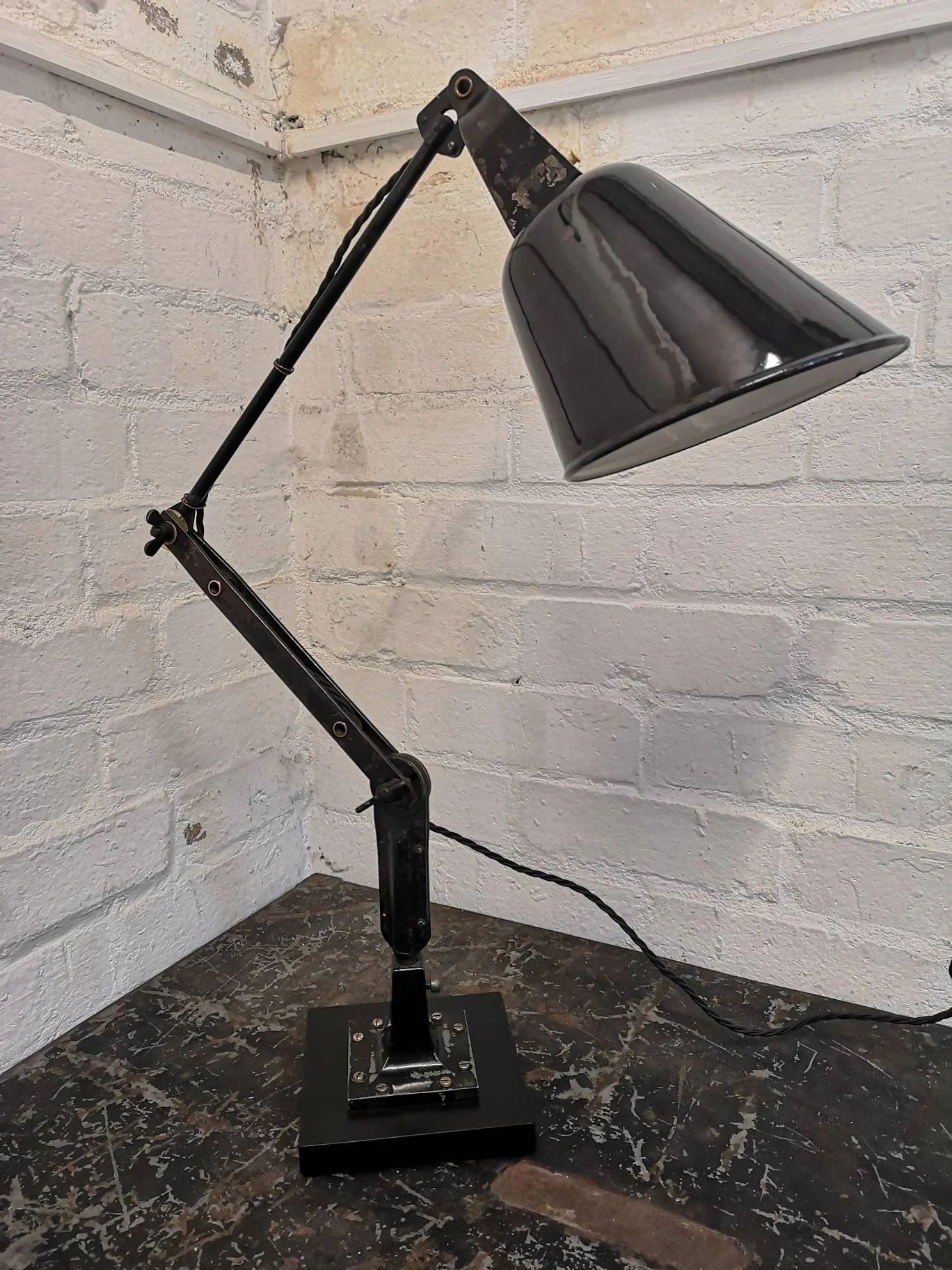 1930s Waligraph Zonalite Task Lamp